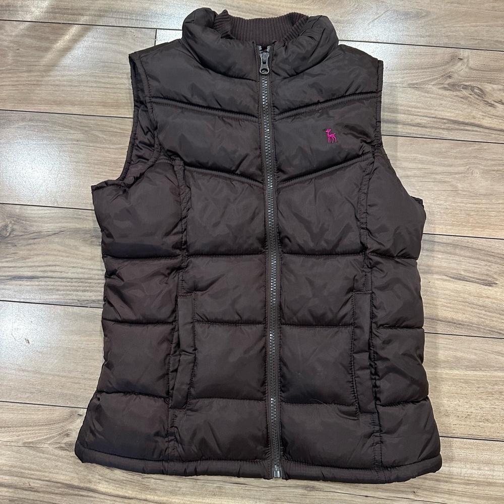 Old Navy Brown Quilted Puffer Vest Youth 14–16 Like New
